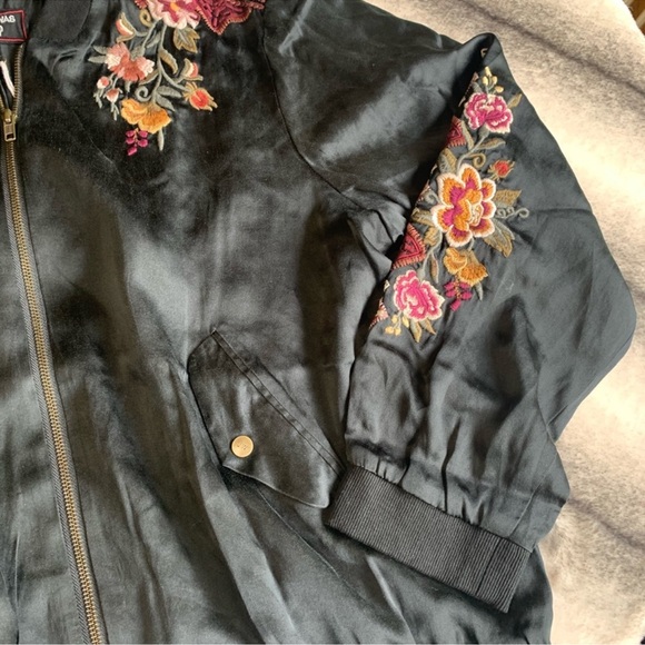 Johnny Was Nepal Bomber Silk Floral Jacket Black - Picture 10 of 13